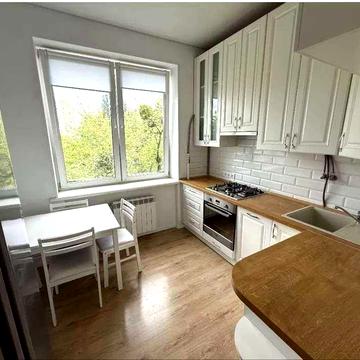 Продаж квартири Сталінка Метро Шулявська Свіжий Ремонт Шулявка