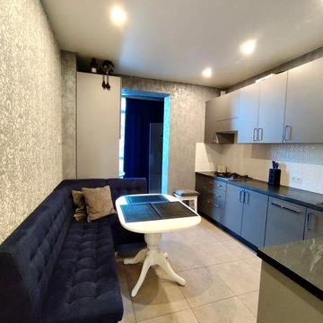 Оренда 2-х кімнатна квартира ЖК Версаль парк ( власник)