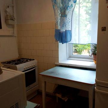 Здається 2 кімнатна квартира ра он Сільхоз універ вільна