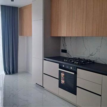 Продаж 1-кімнатної квартири з ремонтом на Щасливому