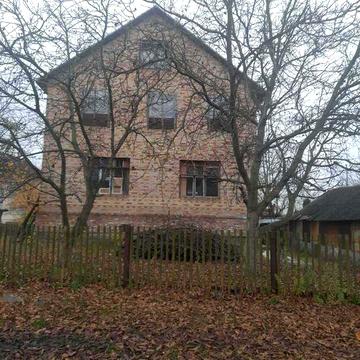 Сертифікат так. Просторий будинок з великою ділянкою 12 соток!