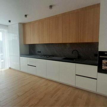 Продаж 2-кімнатної квартири з ремонтом на Щасливому