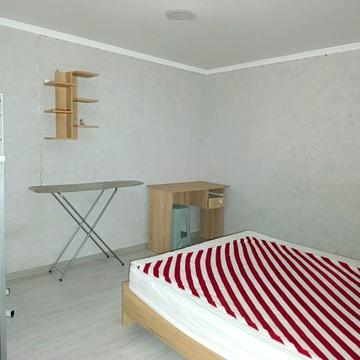 Сдаётся долгосрочно 2ух уровневая смарт квартира.