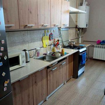 Сдам 1 ком.  на Леваде в новом доме, рядом с Сильпо.