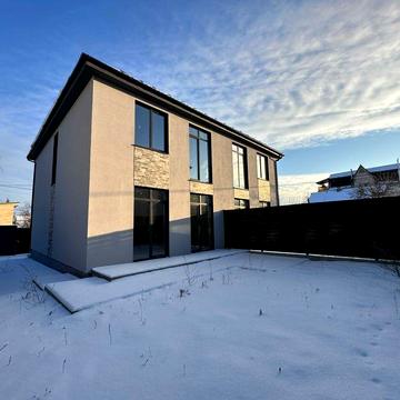 Дуплекс 130 м², 2.3 сотки землі. Поруч з парком Стельмаха