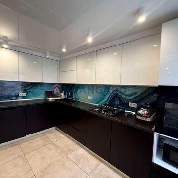 Бородинський 3-х квартира з ремонтом, 4 поверх