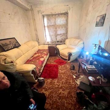 Сдам ценна договірна в Заводском районе  8 комнат гараж под 6машин