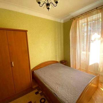 Джона Маккейна 37, 2 к. квартира Газ! м Звіринецька, Печерська.