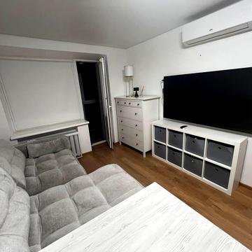 Євгена Коновальця вул. (Щорса), 15 к1