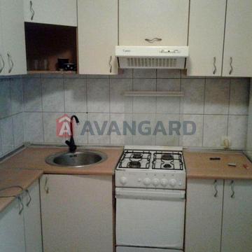 Однокімнатна квартира в сталінці біля ДК Орбіта