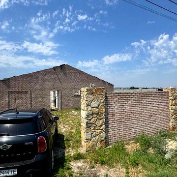 Продам дом новострой на Победе.