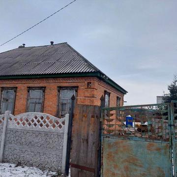 Продам половину будинку