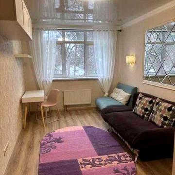 Здаэться 1-кімнатна квартира,вул.Воскресенська,16Г