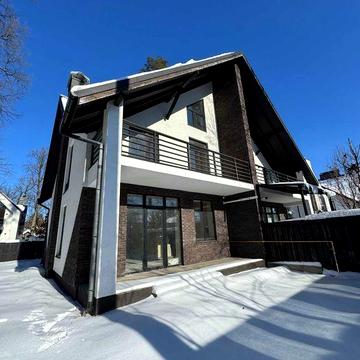 Продаж дуплекса біля Авенір плази в закритому комплексі