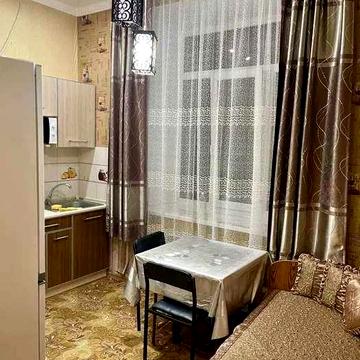 Продам 1 к кв, центр города,м.Защитников Украины\Захистників України