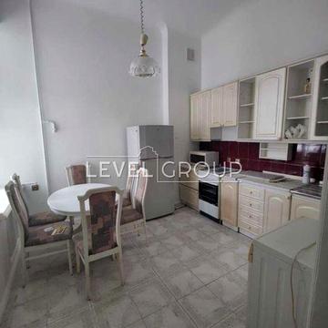 Центр 2кім. 64 кв.м. по Тарасовській 38. Метро Унівирситет.