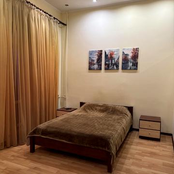 Костянтинівська вул., 16