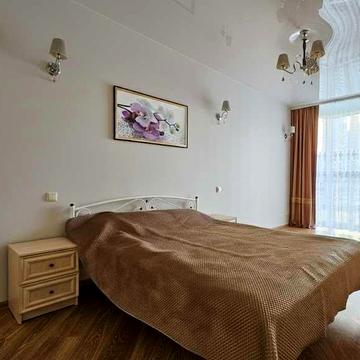 Спальня + кухня-студия, Драгоманова, 2, м. Позняки.