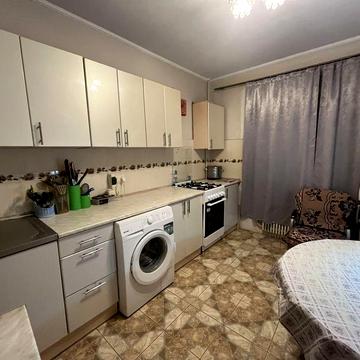 Продам 4-к.кв.,Хорт.р-н,16-ймкрн,Хорт.шоссе 28