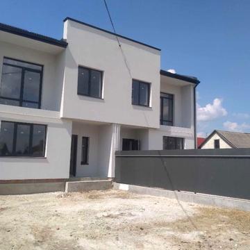 Продаж котеджу Зимна вода.