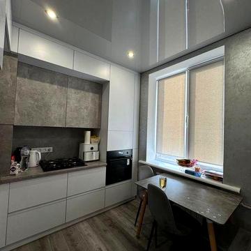 Продам 3-х кімнатну квартиру на кресі