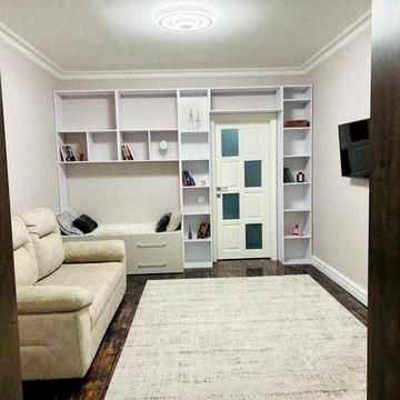 Срочно! Продам 2-х комнатную квартиру на Крымском бульваре