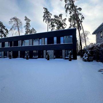 таунхауси в затишній локації Бучі, ГАЗ, поруч з парками та скверами