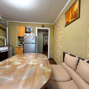 Продам трикімнатну квартиру з гаражем! Район Автовокзал! вул.Київська!