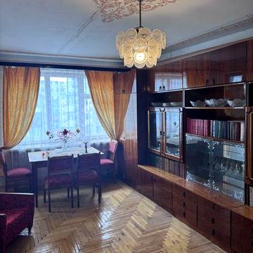 Продається 3-кімнатна квартира у м.Новий Розділ