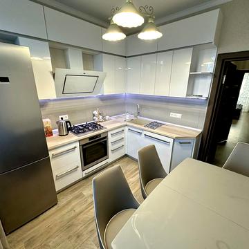 Декабристів, 38/2