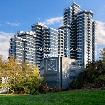 Болсуновська вул. (Сергія Струтинського), 2