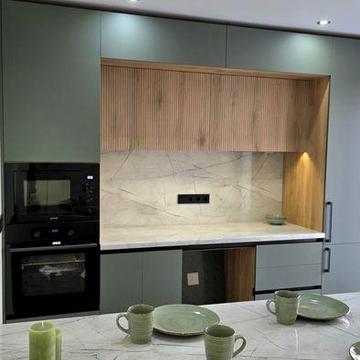 Продаж! Таунхаус з ремонтом та навісом