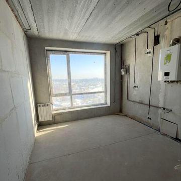 Світла однокімнатна квартира в Бучі в гарному районі!