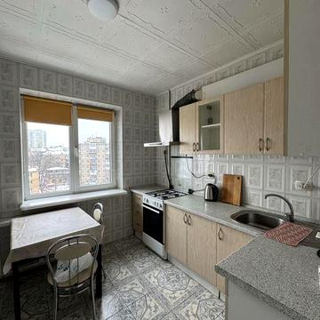 2к квартира Оріхуватська 12, до метро Васильківська 5хв пішки, газ