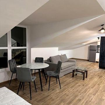 Продаж 1кім квартири 52.2 м2 з ремонтом і меблями