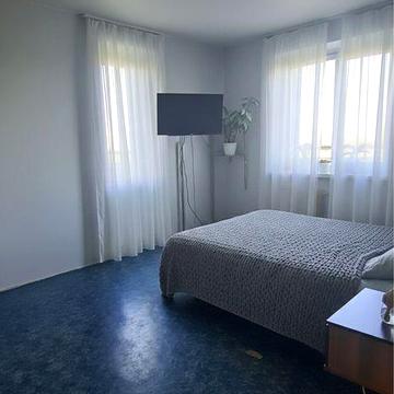 Продам 2-х ком. Тополь-3, с Ремонтом +мебель,тех