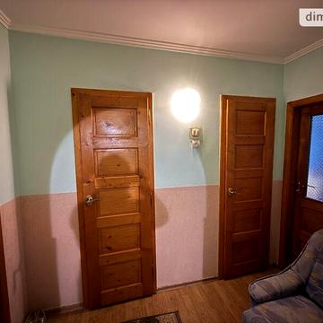 Продаж 3к Квартира Митрополита Володимира вулиця