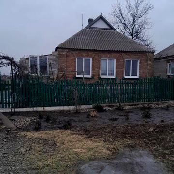 Продам будинок зі зручностями