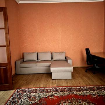 Довгострокова оренда  квартири  1+1 в центрі