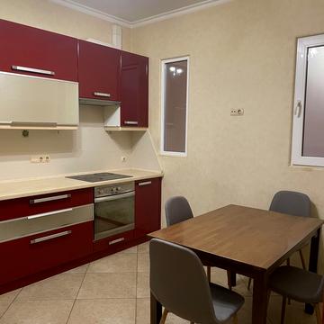 Середньофонтанська вул., 19в