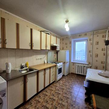 Оренда трикімнатної квартири рн " Осташівка"