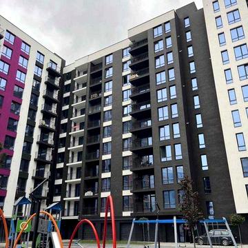 Продається велика 2-х кімнатна квартира кухня-студія в Центрі міста. ЖК Family Plaza