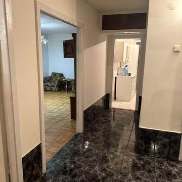 Продаж 4-кімнатної квартири в м. Ужгород, район Шахта