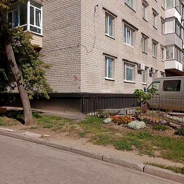 Власник продає 4-х кім.квар.нагірна частина міста зуп. Водоканал.торг ЖК ОСББ