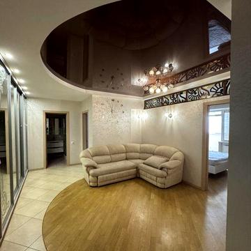 2к квартира, метро Політех, генератор на ліфти, воду, опалення