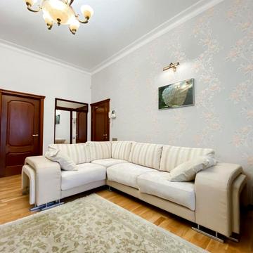 Заньковецької вул., 5/2