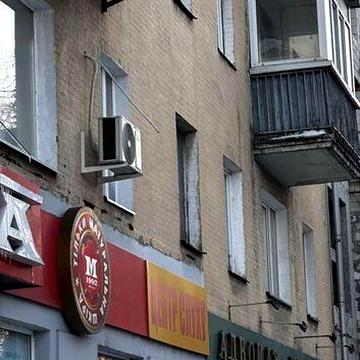 Продам 2-х кімнатну сталінку на Київській