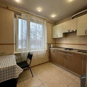 Здам 1-кімн. Квартиру, м. Спортивна, Захисників України