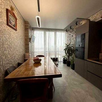 Продам 3-кімнатну квартиру в сучасному житловому комплексі на Таїрова