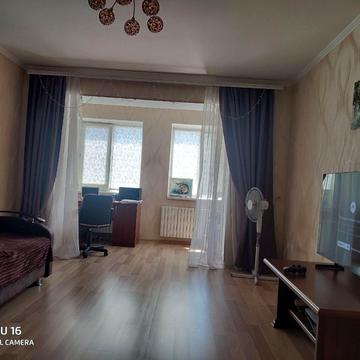 Академіка Сахарова вул., 24